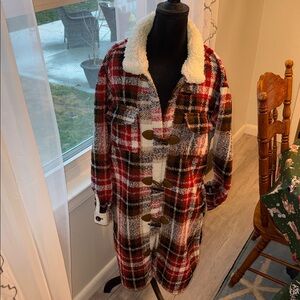 Maurice’s longline teddy shacket red cream brown plaid Sherpa neckline size M
